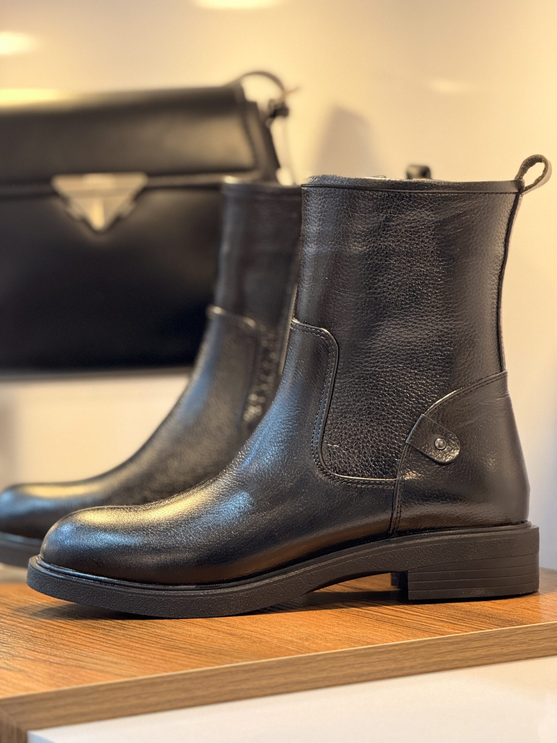 بوت زنانه کد 801